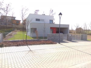 Gabionový plot kombinace plný a prázdný koš_3
