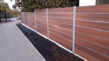 WPC dřevoplastový plot vyrobený z terasových prken EASYDECK DOLOMIT_1