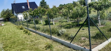 Čtyřhranné pletivo s podhrabovou deskou, antracit RAL 7016_1