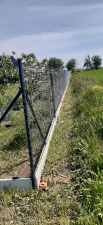 Čtyřhranné pletivo s podhrabovou deskou, antracit RAL 7016_5